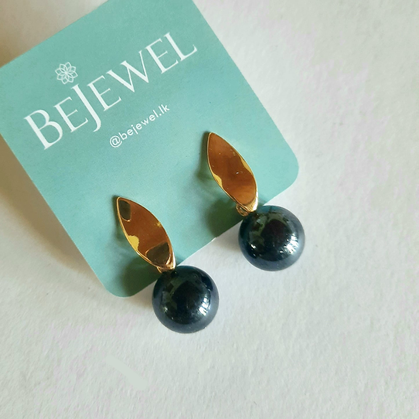 Pearl Drop Earrings - Black