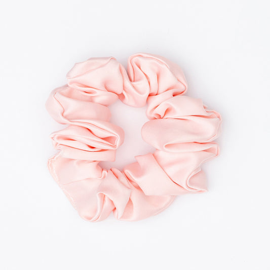 Rushé Satin Scrunchie - Light Pink